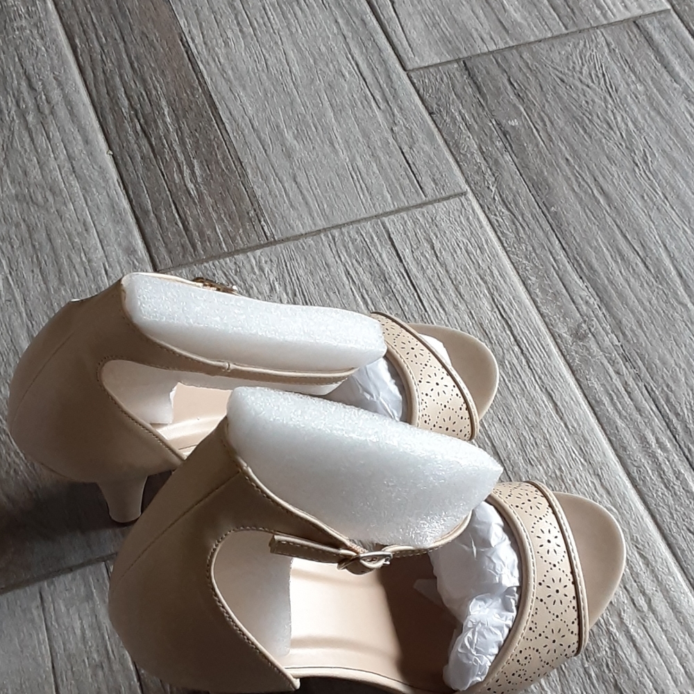 Women shoes